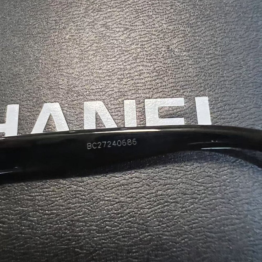 Authentic CHANEL Sunglasses Women's Polarized-Black/White CC Logo New With Box - Picture 4 of 9